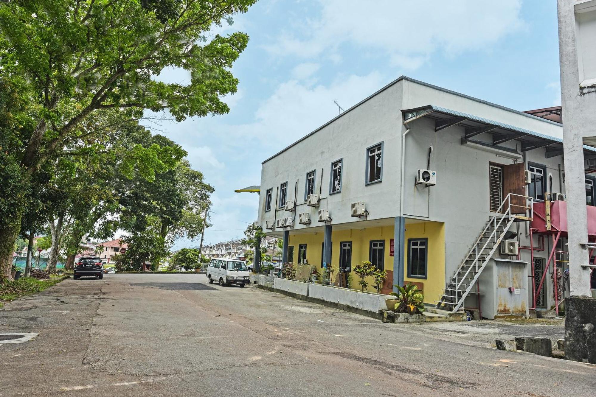 Super Oyo 44036 Hotel De Perdana Hill Batu Pahat Exterior foto