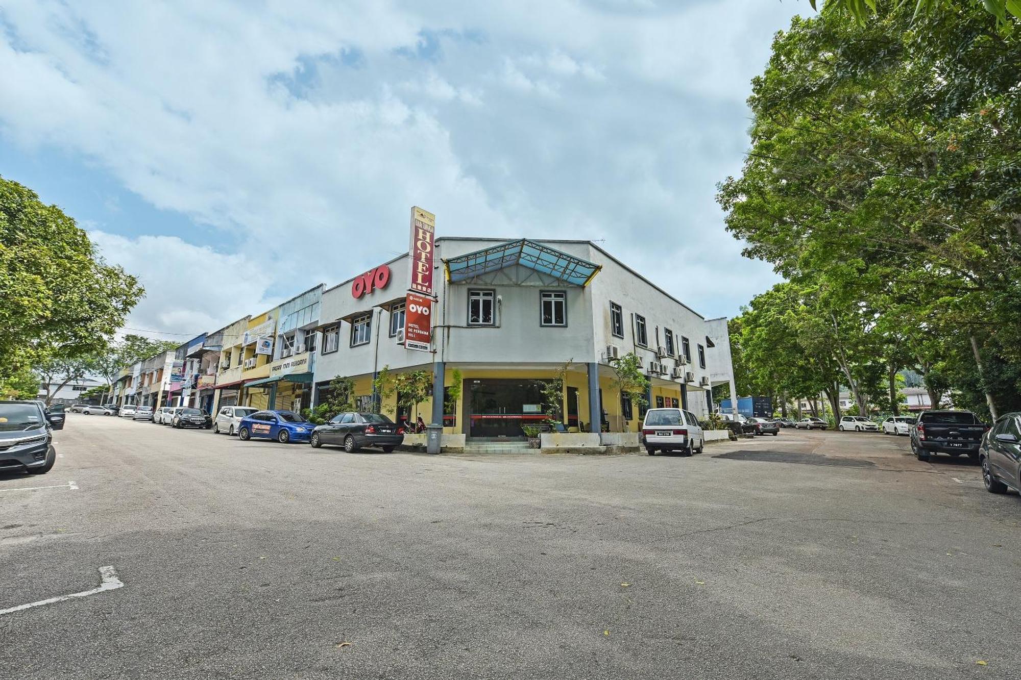 Super Oyo 44036 Hotel De Perdana Hill Batu Pahat Exterior foto